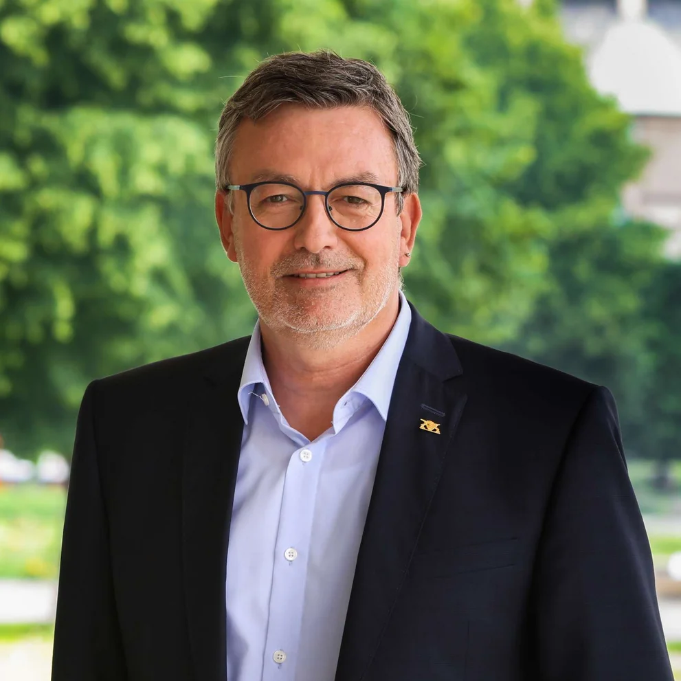 Porträtbild von Hans-Peter Behrens